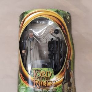 Lord of the rings Saruman action figure